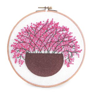 Vyšívací dárková sada s předtištěným motivem 940151/1, růžové květy (předtisk, jehly a příze), 15x22cm